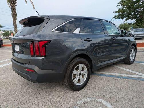 Gravity Grey 2021 Kia Sorento LX