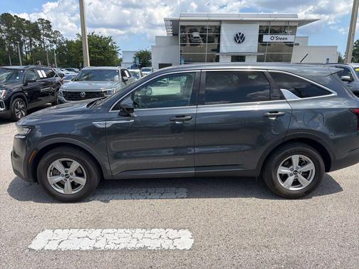 Gravity Grey 2021 Kia Sorento LX