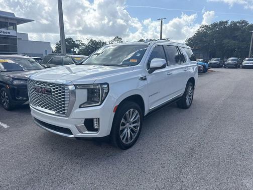 White Frost Tricoat 2021 GMC Yukon Denali