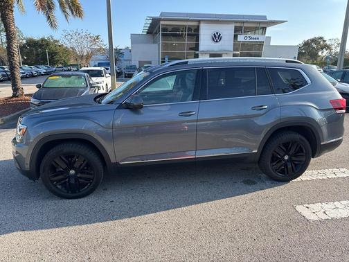 2018 Volkswagen Atlas 3.6L SEL Premium