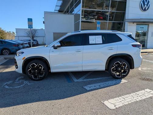 2026 Volkswagen Tiguan 2.0T SEL R-Line 4MOTION