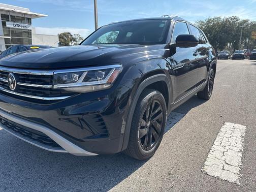 2023 Volkswagen Atlas Cross Sport 2.0T SE w/Technology