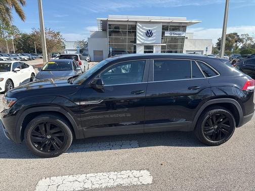 2023 Volkswagen Atlas Cross Sport 2.0T SE w/Technology