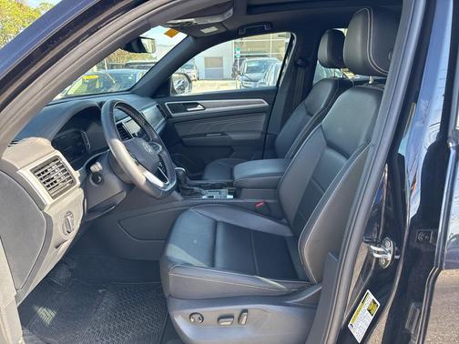 2023 Volkswagen Atlas Cross Sport 2.0T SE w/Technology