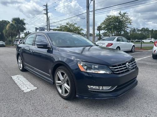 2015 Volkswagen Passat 3.6L V6 DSG SEL Premium