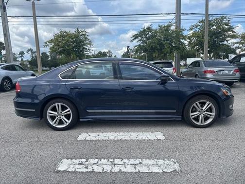 2015 Volkswagen Passat 3.6L V6 DSG SEL Premium