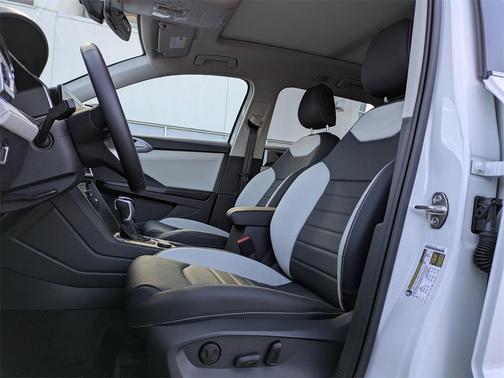 2026 Volkswagen Taos SEL