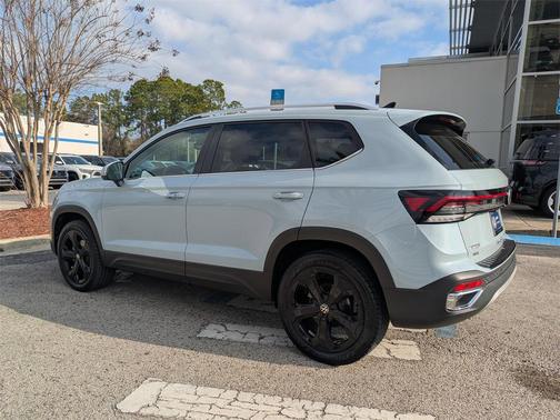 2025 Volkswagen Taos 1.5T SEL