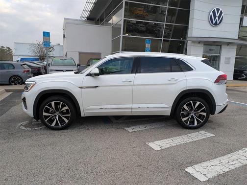 2026 Volkswagen Atlas Cross Sport 2.0T SEL Premium
