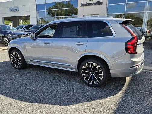 2025 Volvo XC90 Plug-In Hybrid T8 Plus 7-Seater