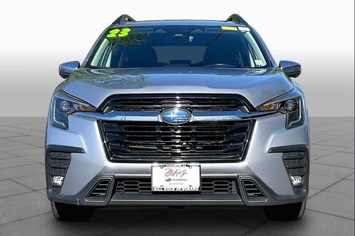 Ice Silver Metallic 2023 Subaru Ascent Limited 8-Passenger
