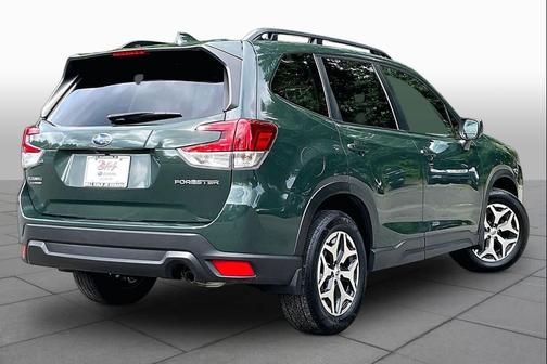 Cascade Green Silica 2023 Subaru Forester Premium
