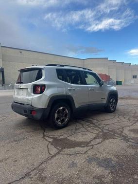 Glacier Metallic 2015 Jeep Renegade Latitude
