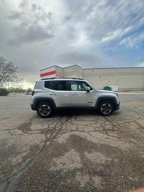 Glacier Metallic 2015 Jeep Renegade Latitude