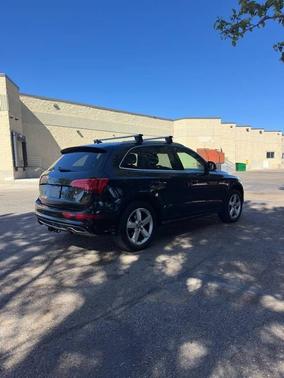 Brilliant Black 2012 Audi Q5 3.2 Prestige quattro