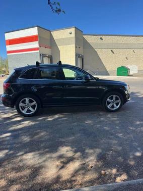 Brilliant Black 2012 Audi Q5 3.2 Prestige quattro