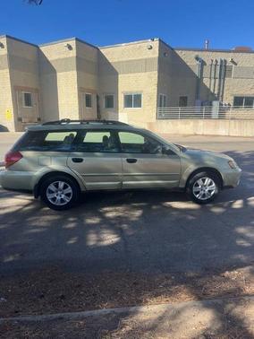 Champagne Gold Opal 2005 Subaru Outback 2.5i