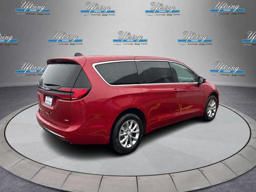Red Hot Pearlcoat 2026 Chrysler Pacifica L
