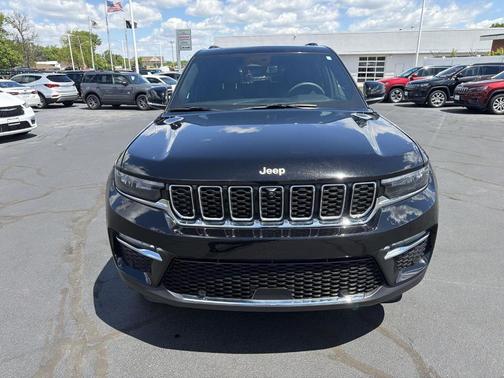 Diamond Black Crystal Pearlcoat 2024 Jeep Grand Cherokee Limited