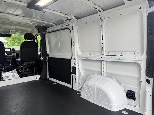 Bright White Clearcoat 2026 RAM ProMaster 2500 Tradesman
