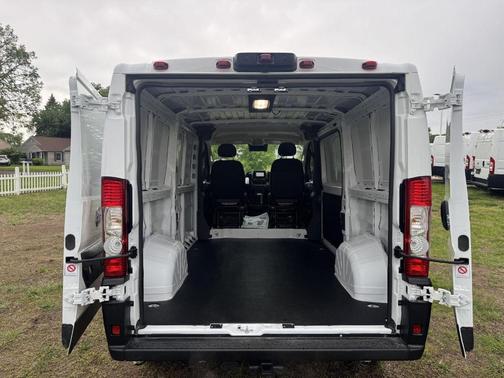 Bright White Clearcoat 2026 RAM ProMaster 2500 Tradesman