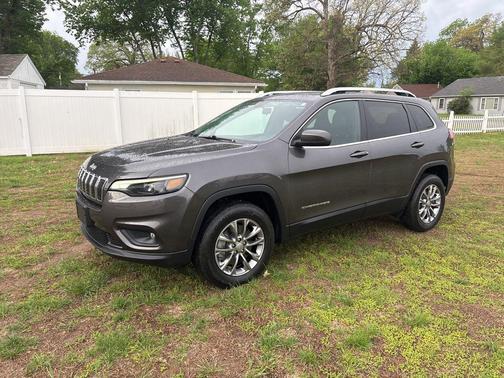 Granite Crystal Metallic Clearcoat 2020 Jeep Cherokee Latitude Plus