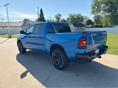 2025 RAM 1500 Warlock Crew Cab 4x4 5'7' Box