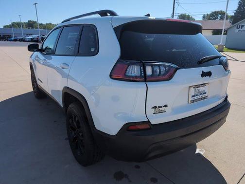 2023 Jeep Cherokee Altitude