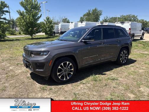 Baltic Gray Metallic Clearcoat 2025 Jeep Grand Cherokee Overland