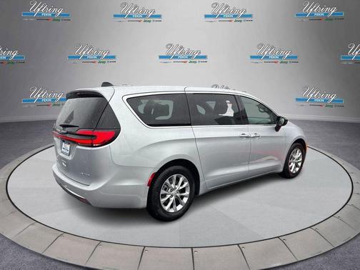 Silver Mist Clearcoat 2026 Chrysler Pacifica Limited