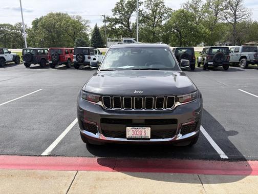 Baltic Gray Metallic Clearcoat 2024 Jeep Grand Cherokee L Limited