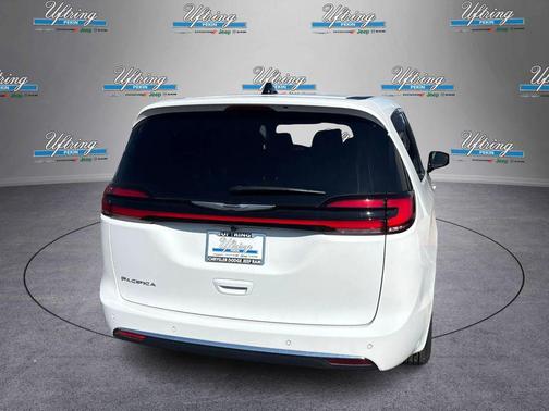 Bright White Clearcoat 2026 Chrysler Pacifica L