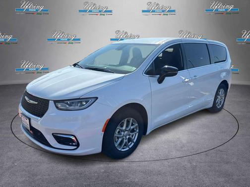 Bright White Clearcoat 2026 Chrysler Pacifica L