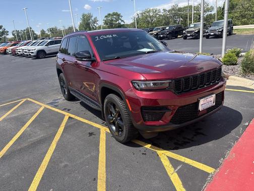 Velvet Red Pearlcoat 2023 Jeep Grand Cherokee Altitude
