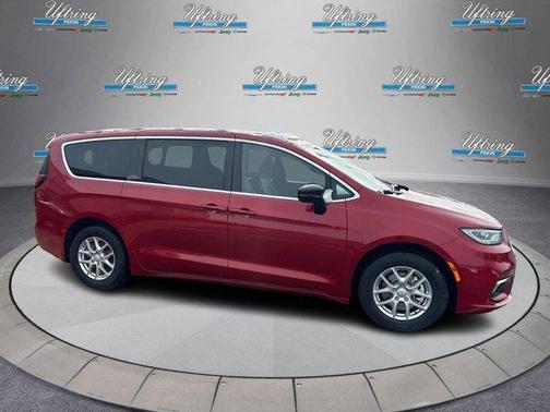 Red Hot Pearlcoat 2026 Chrysler Pacifica L