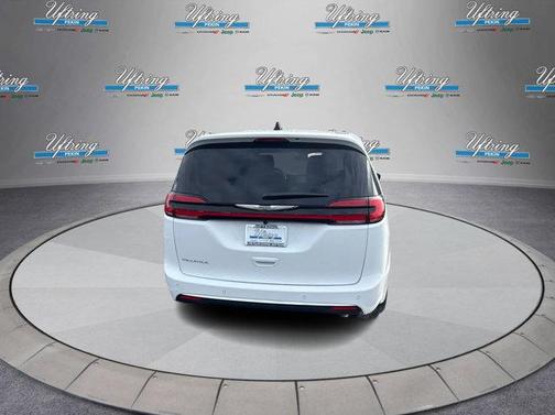 2026 Chrysler Pacifica L