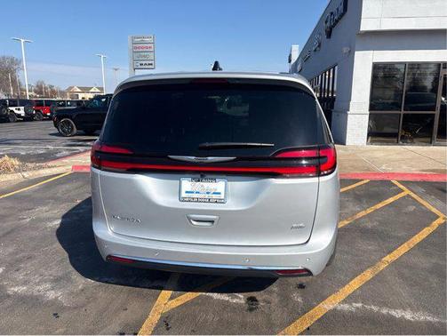2026 Chrysler Pacifica L