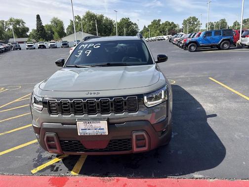 Sting-Gray Clearcoat 2026 Jeep Cherokee Limited