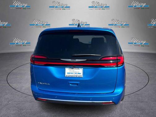 Hydro Blue Pearlcoat 2026 Chrysler Pacifica L