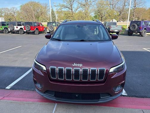 Velvet Red Pearlcoat 2021 Jeep Cherokee Latitude Lux
