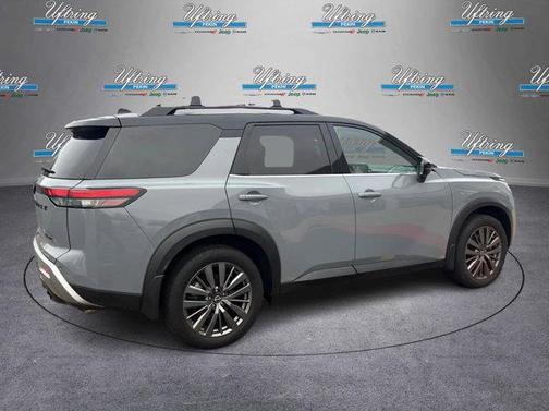 2022 Nissan Pathfinder SL 4WD