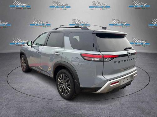 2022 Nissan Pathfinder SL 4WD