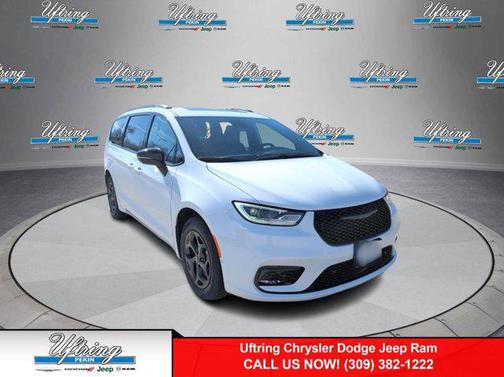 2025 Chrysler Pacifica Hybrid Premium S Appearance Pkg