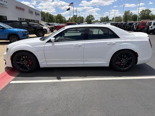 Bright White Clearcoat 2023 Chrysler 300 C