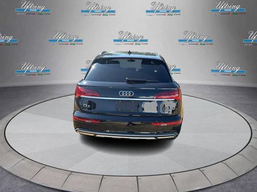 2023 Audi Q5 40 Premium Plus