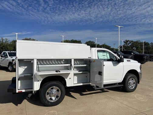 2025 RAM 2500 Tradesman Regular Cab 4x4 8' Box