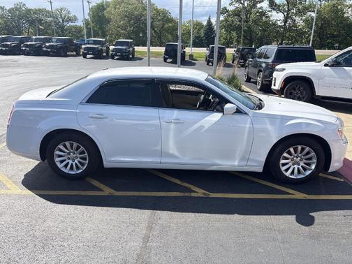 Bright White Clearcoat 2014 Chrysler 300 S