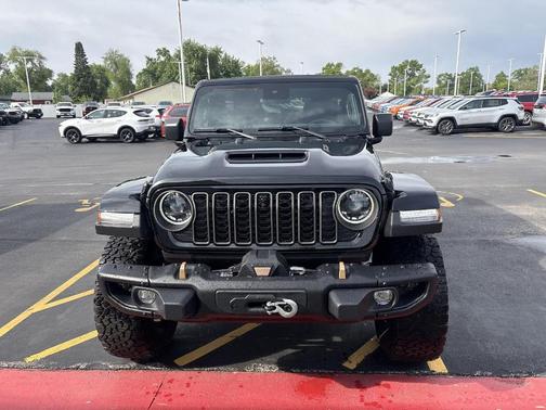 Black Clearcoat 2024 Jeep Wrangler Rubicon 392