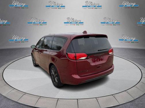 2020 Chrysler Pacifica Touring
