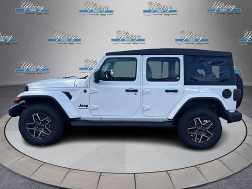 Bright White Clearcoat 2026 Jeep Wrangler 4-Door Sahara 4x4